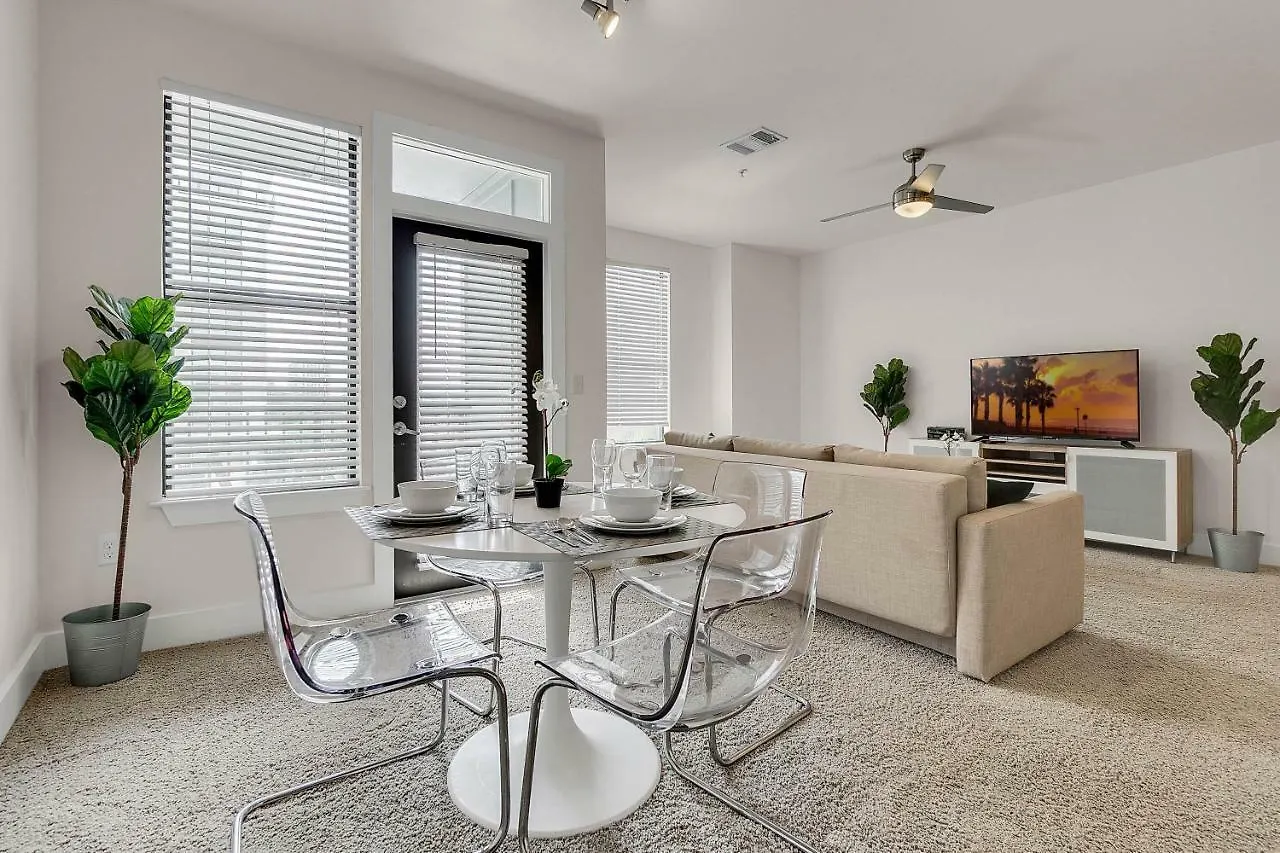 Nuovo - Downtown Orlando Apartment
