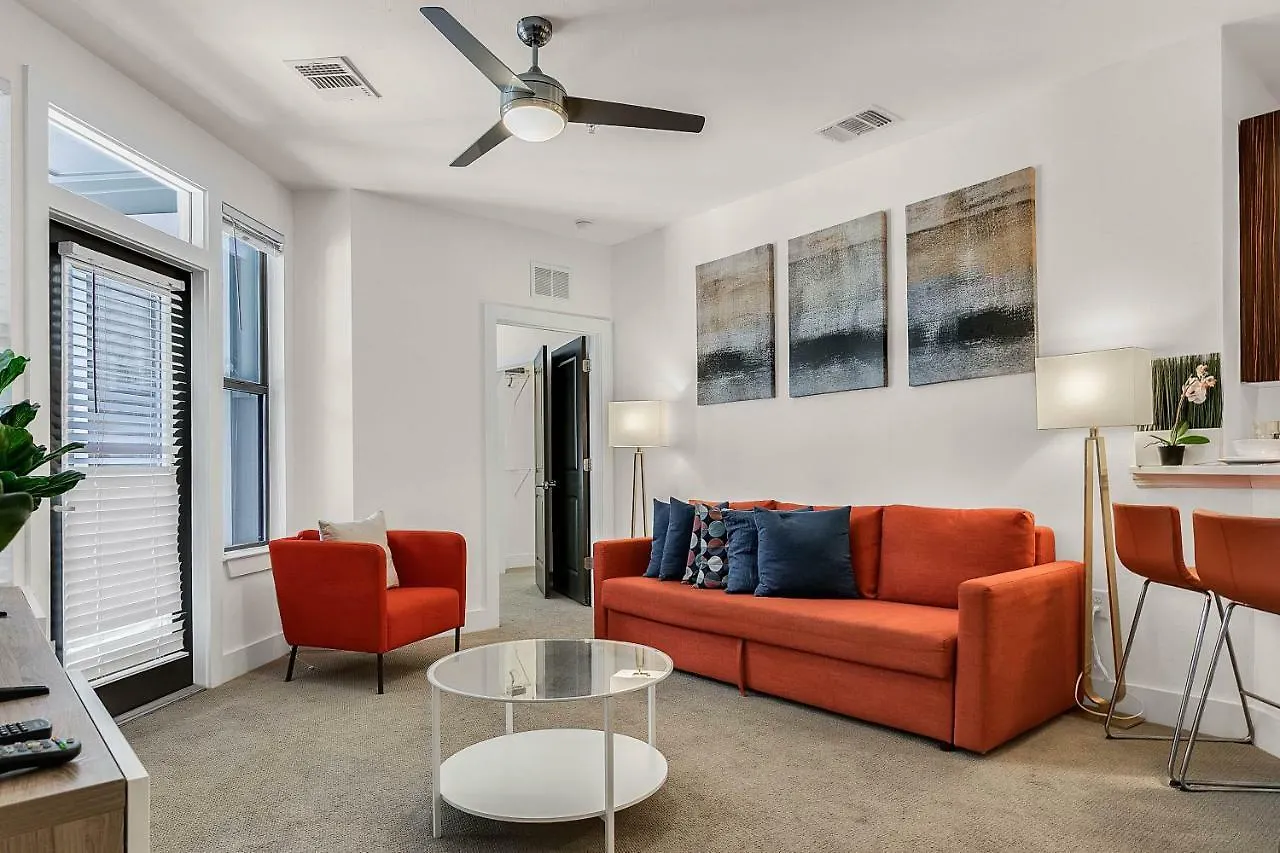 Nuovo - Downtown Orlando Apartment